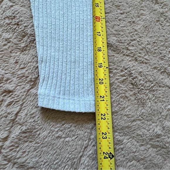 J, Crew Padded Shoulder Long Sleeve Top Women’s Size S - Picture 5 of 10